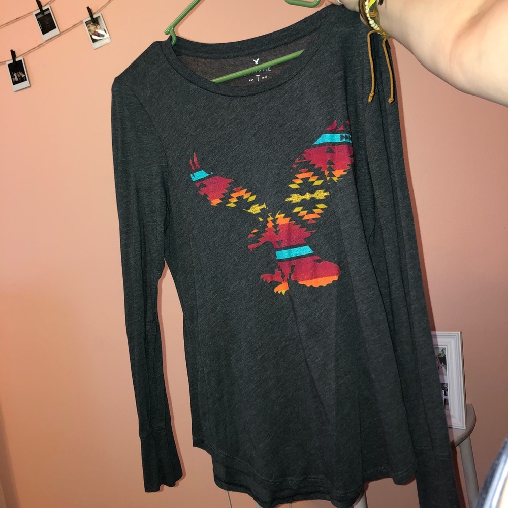 Gray long sleeve tee